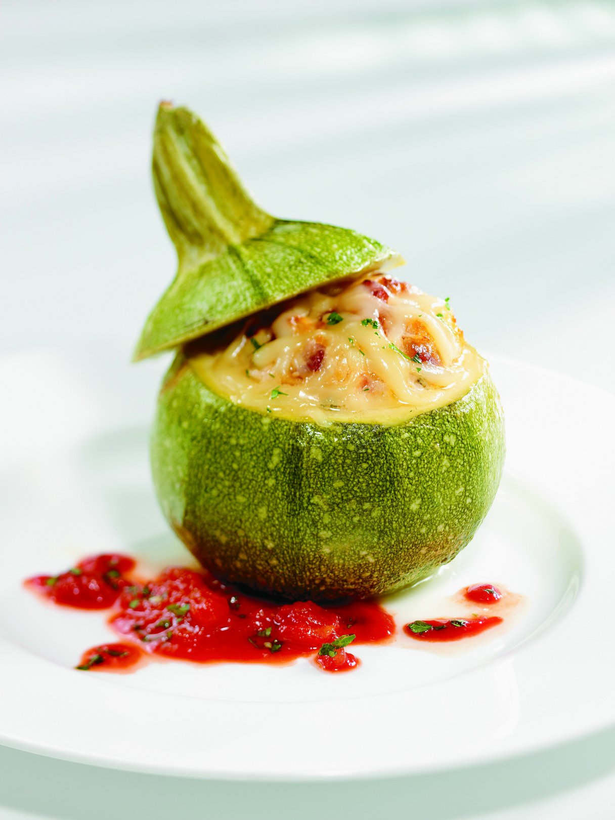 Gefüllte Zucchini