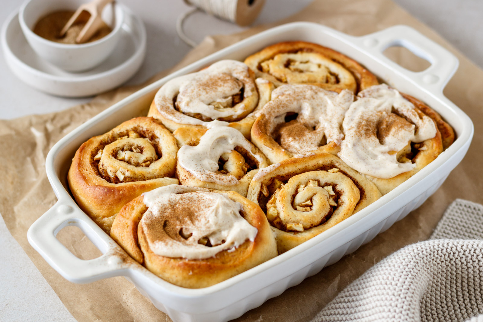 Apfel-Zimt-Schnecken mit Zimtcreme