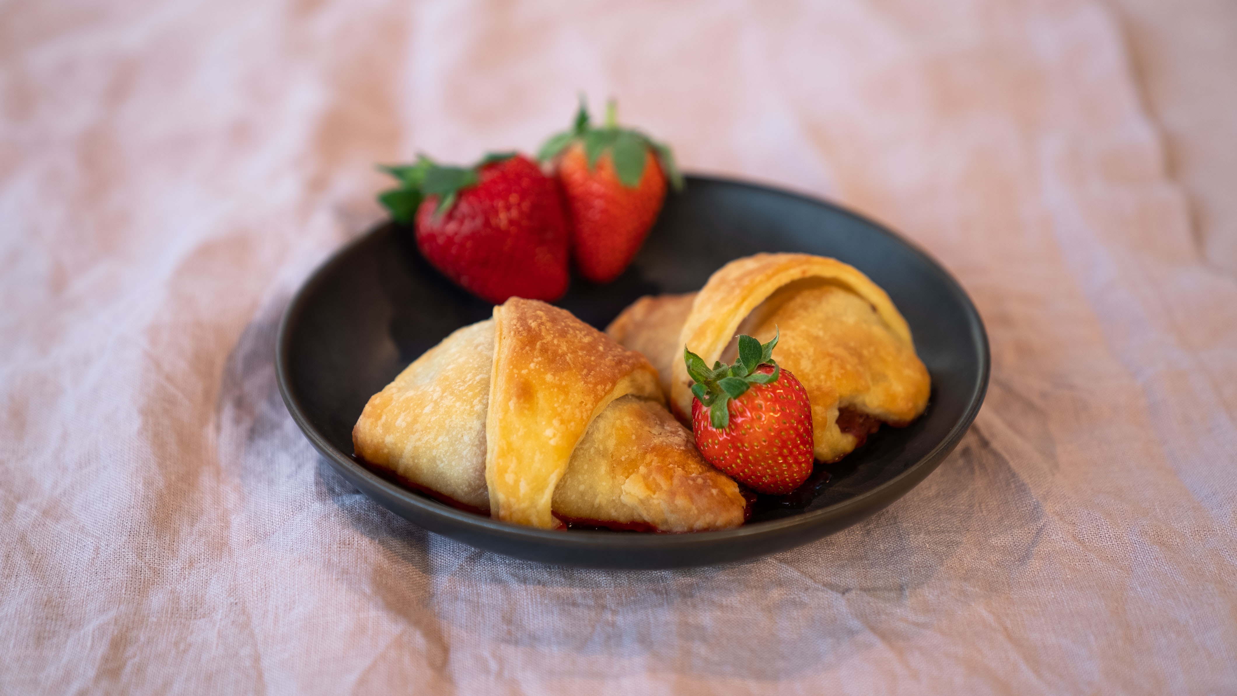 Muttertag: Erdbeer-Schoko-Croissants