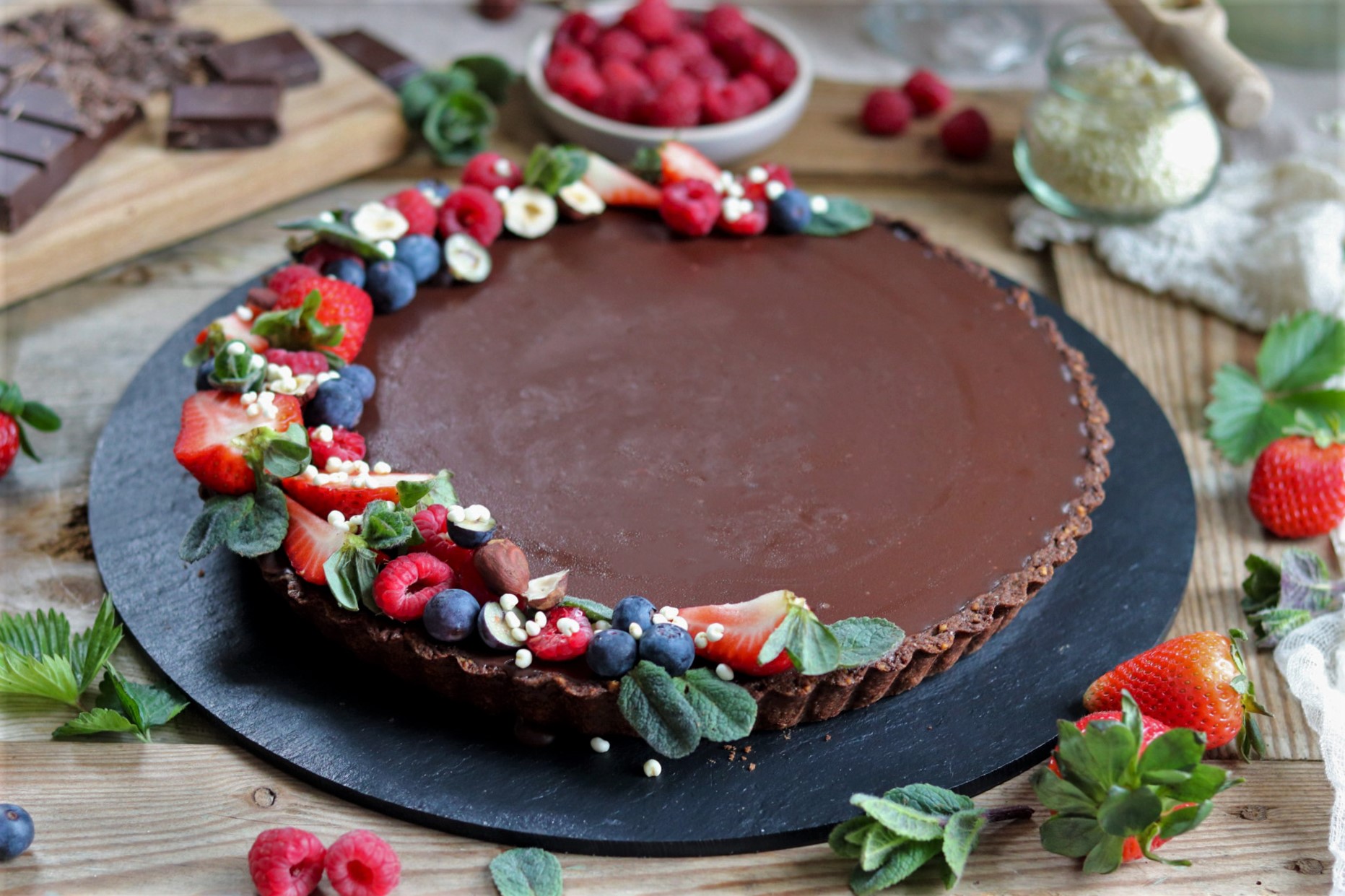 Schokoladentarte mit Beeren