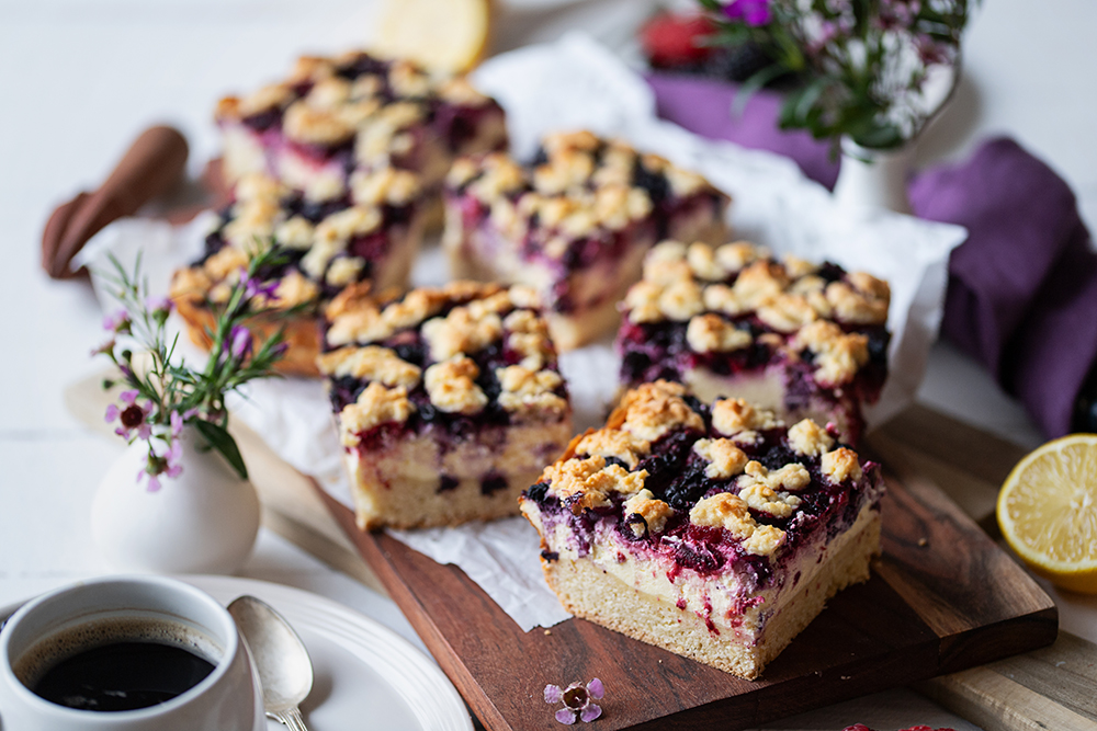 Beeren Cheesecake mit Streuseln