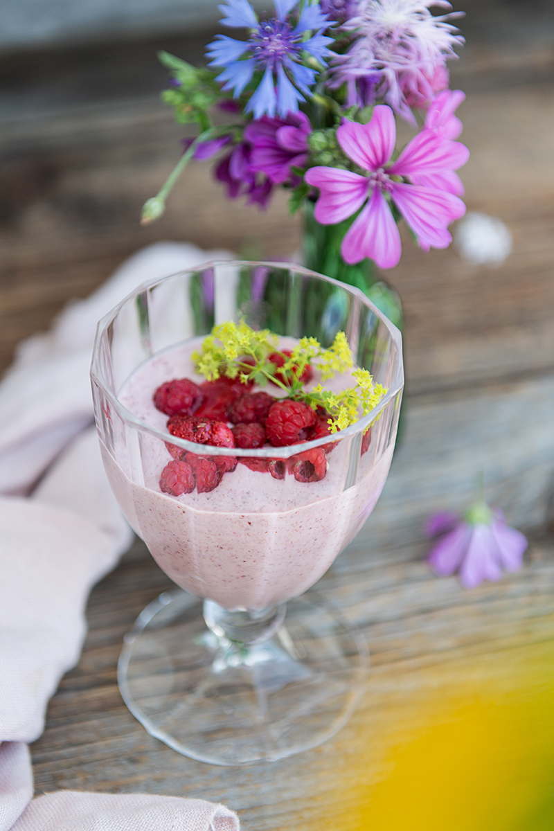 Gesunder Beeren-Frühstücksdrink