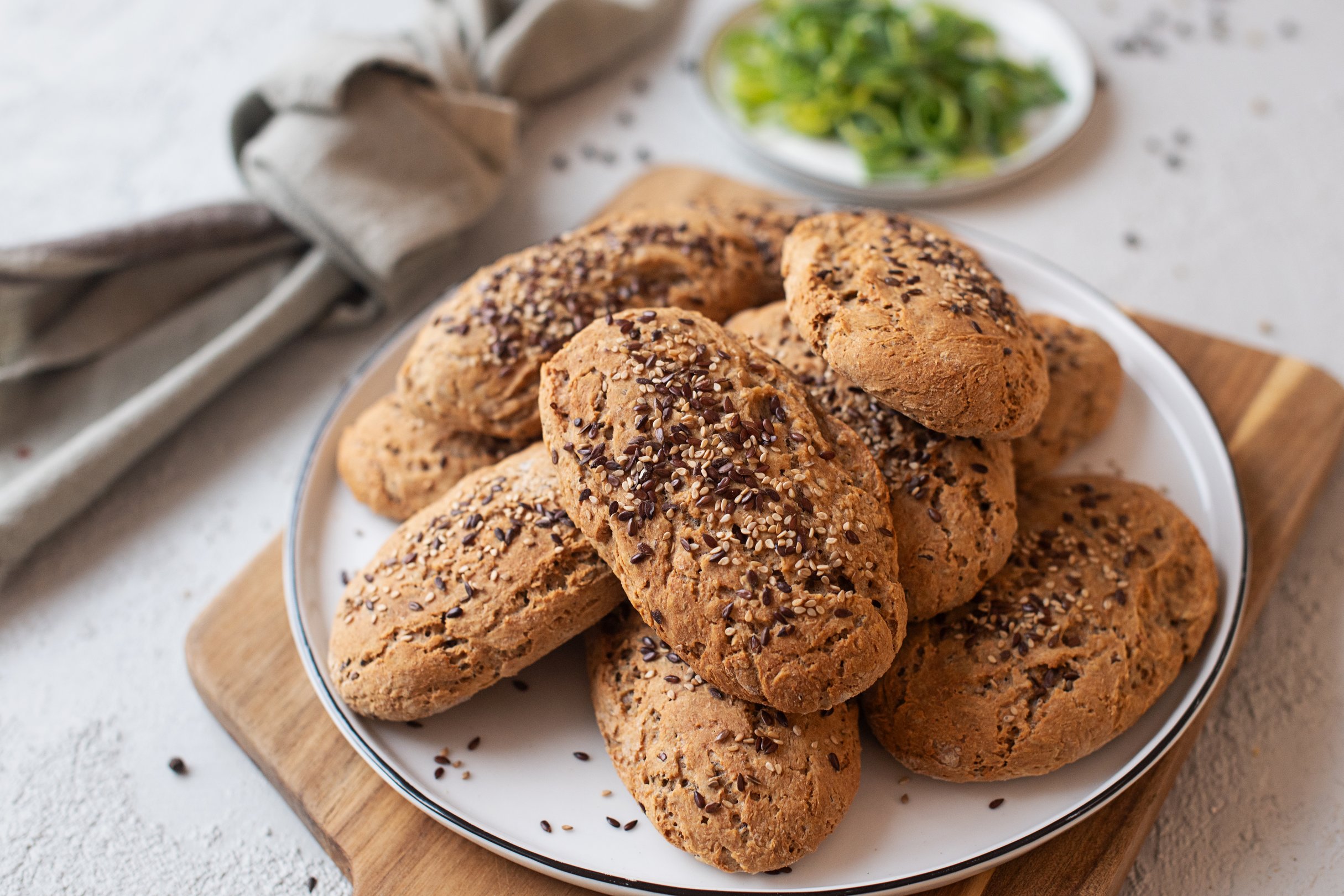 Topfen-Kornweckerl mit rustikalem Brotgewürz