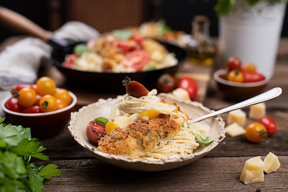 Nudel Tomaten Frischkäse Pfanne mit Hühnerfilets
