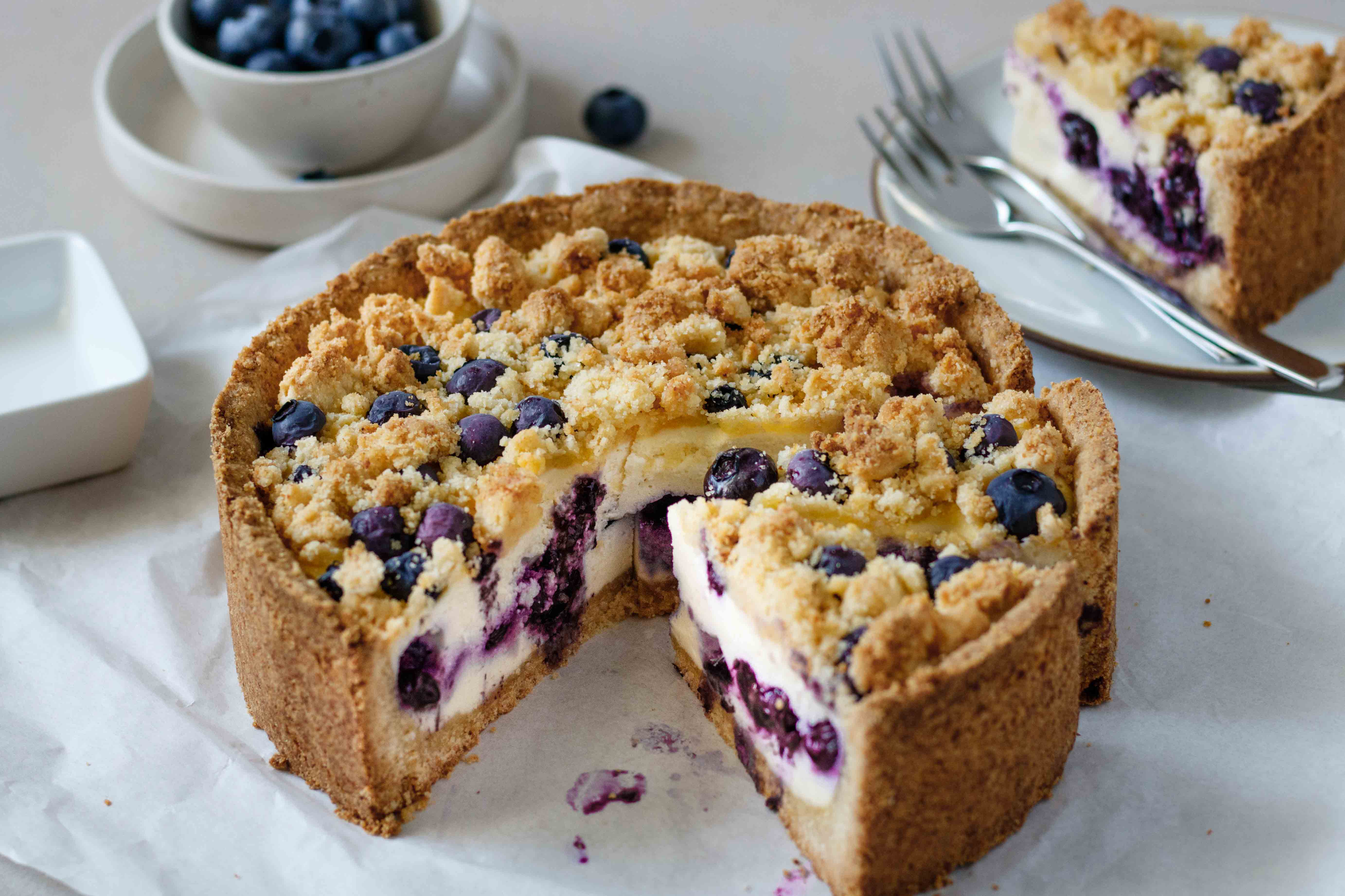 Heidelbeer Topfenkuchen mit Streusel
