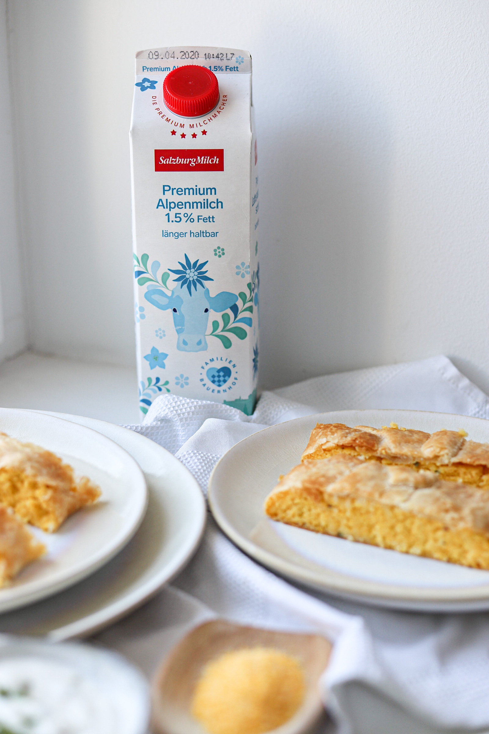 Polentastrudel mit Sauerrahm-Dip