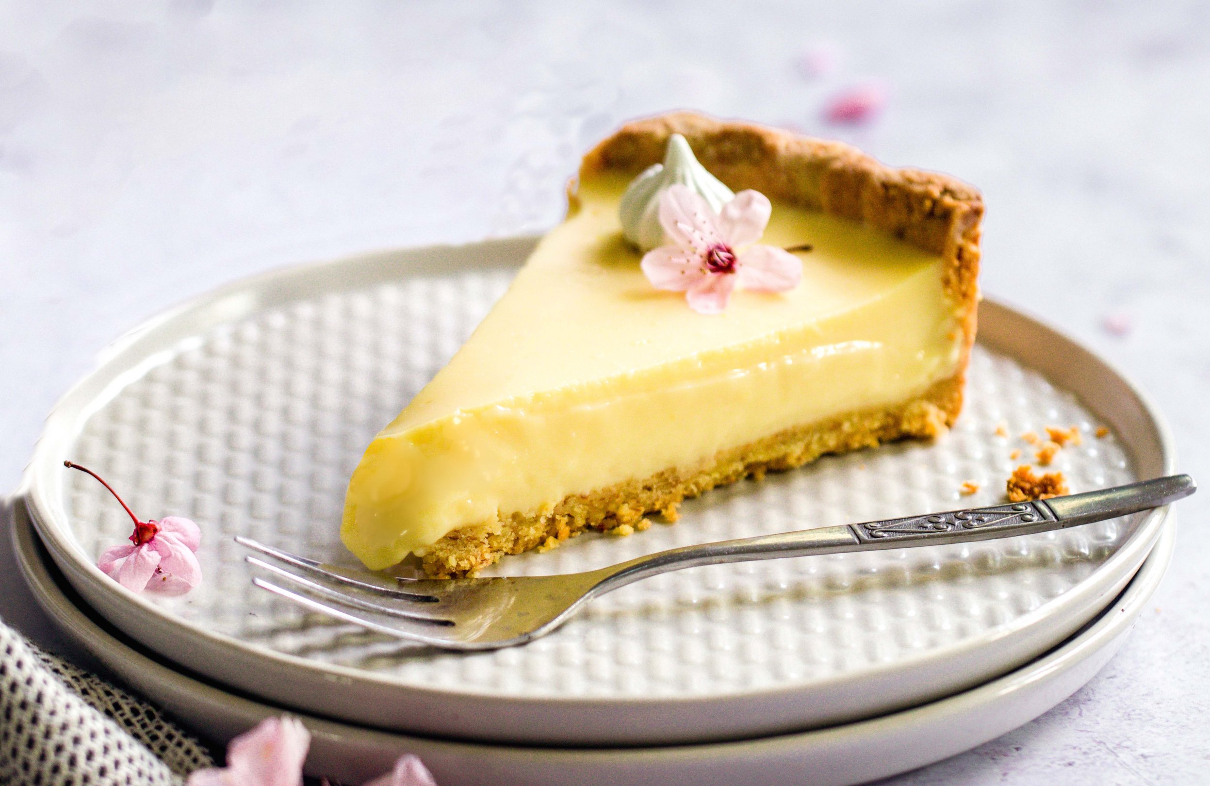 Zitronen-Sauerrahm-Tarte
