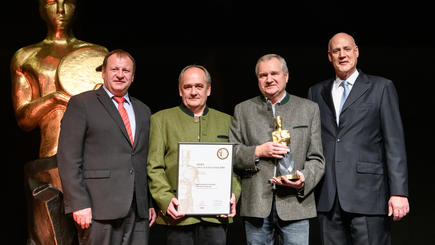 SalzburgMilch erhält Käsekaiser, Gold bei der ...